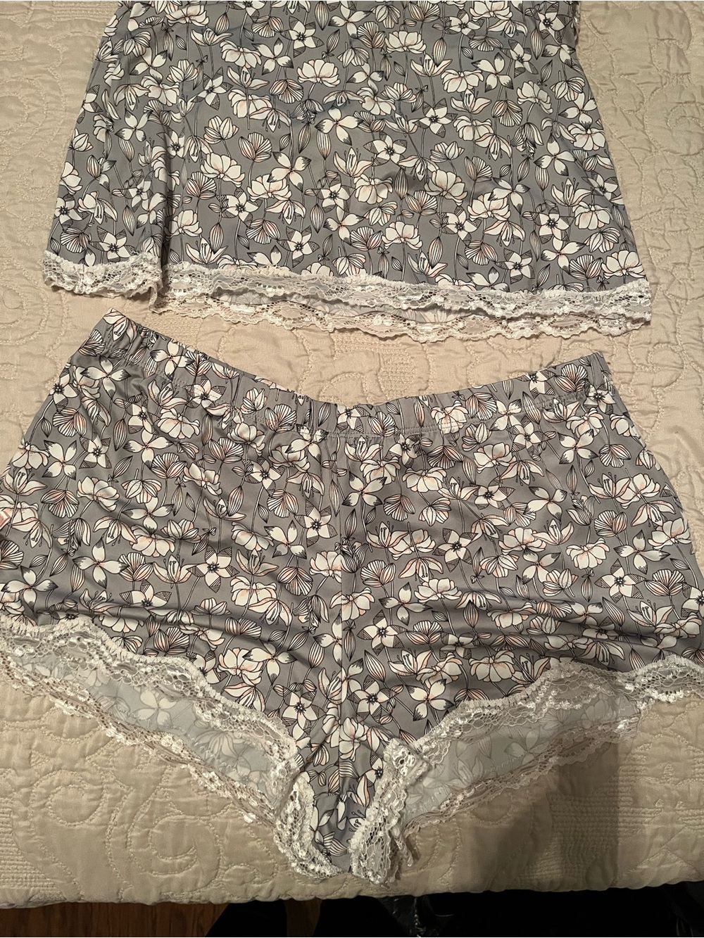 Women’s Floral Lace-Trim Sleep Set - Gray